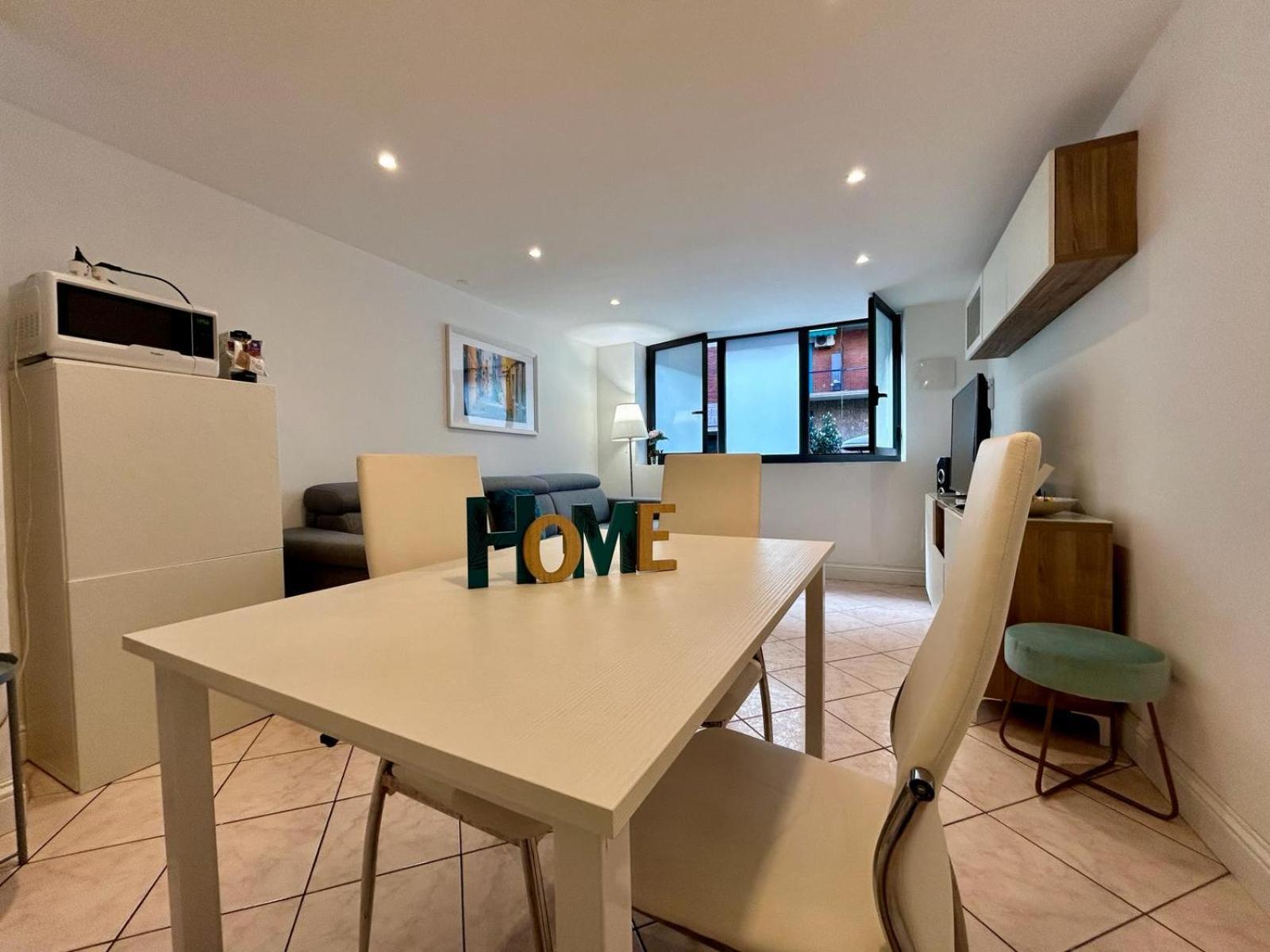 Apartamento Kibilu - Via Tolmezzo - Ospedale San Raffaele - Stazione Di Lambrate Milán Exterior foto